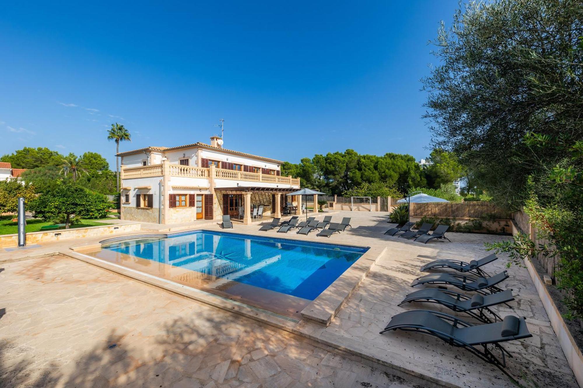 Tosam Meiga Feriehus Calas de Mallorca